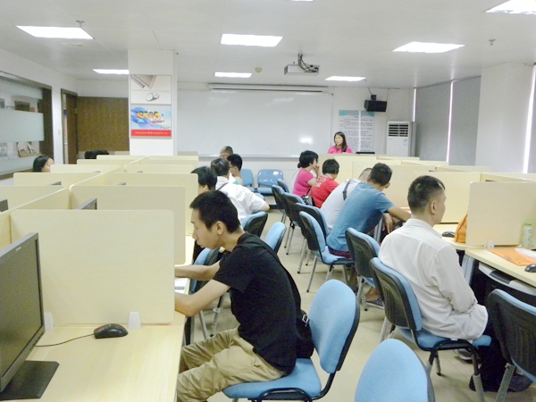 图为广州市越秀区残疾人计算机操作员（办公软件应用）培训班现场.JPG