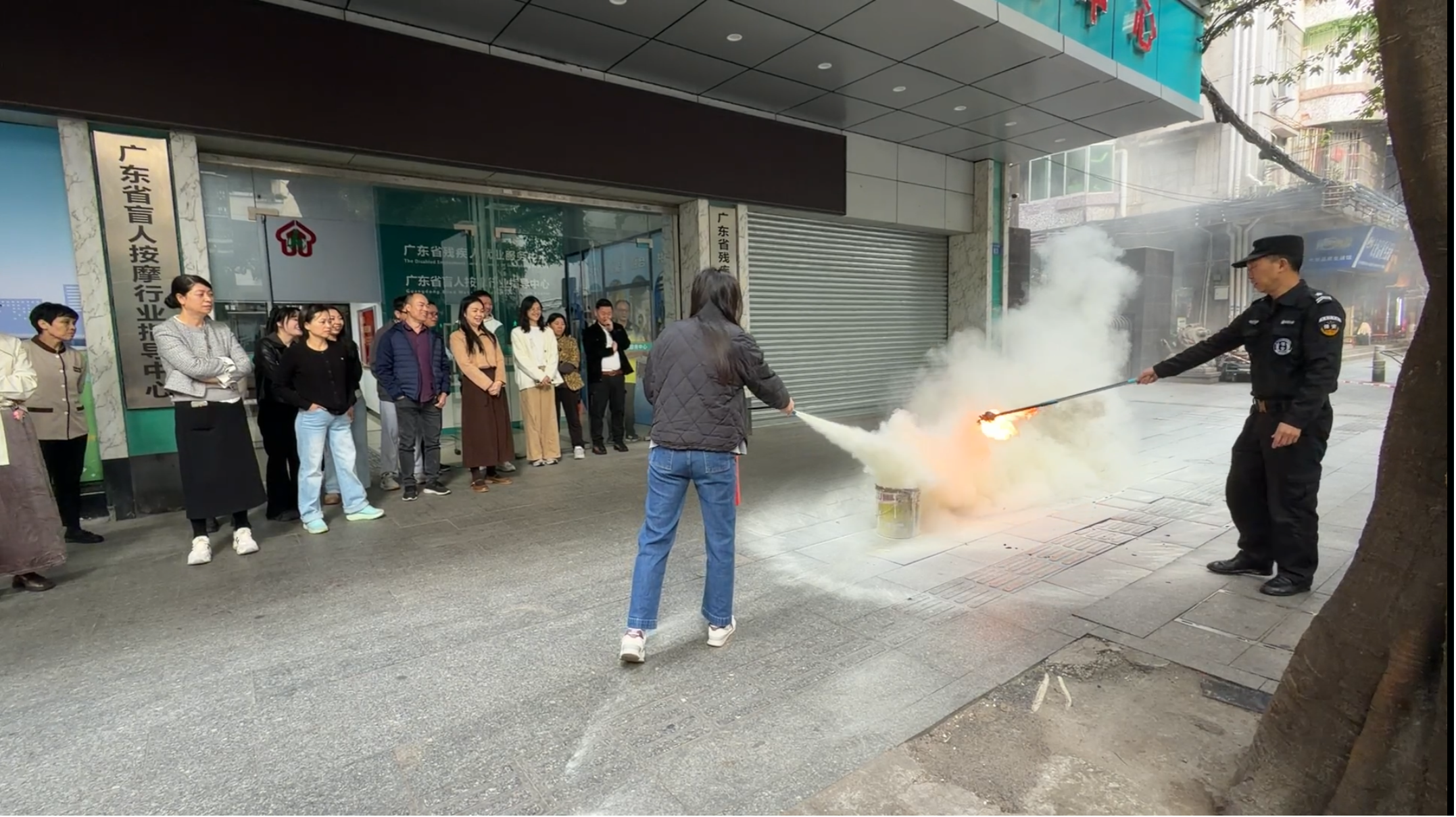 广东省残疾人就业服务中心开展消防安全演练暨节前安全检查